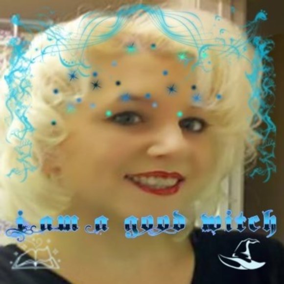 Meet your Posher, Alexis - Picture 1 of 1